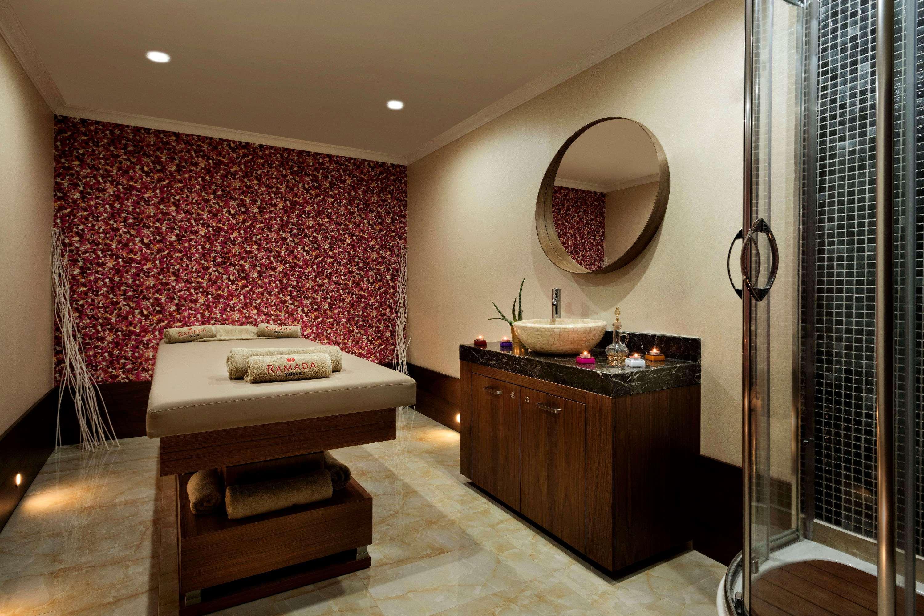 Hotel Ramada By Wyndham Yalova Yalova  Esterno foto