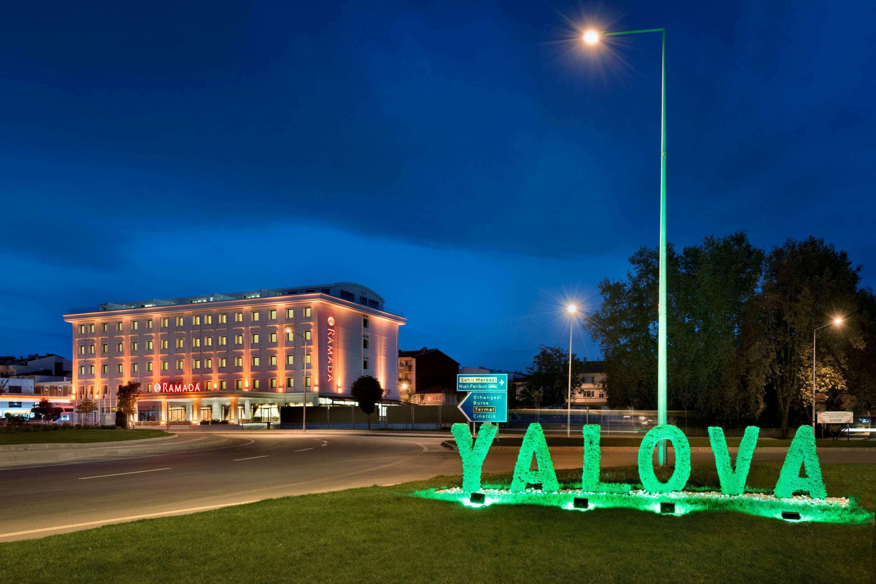 Hotel Ramada By Wyndham Yalova Yalova  Esterno foto