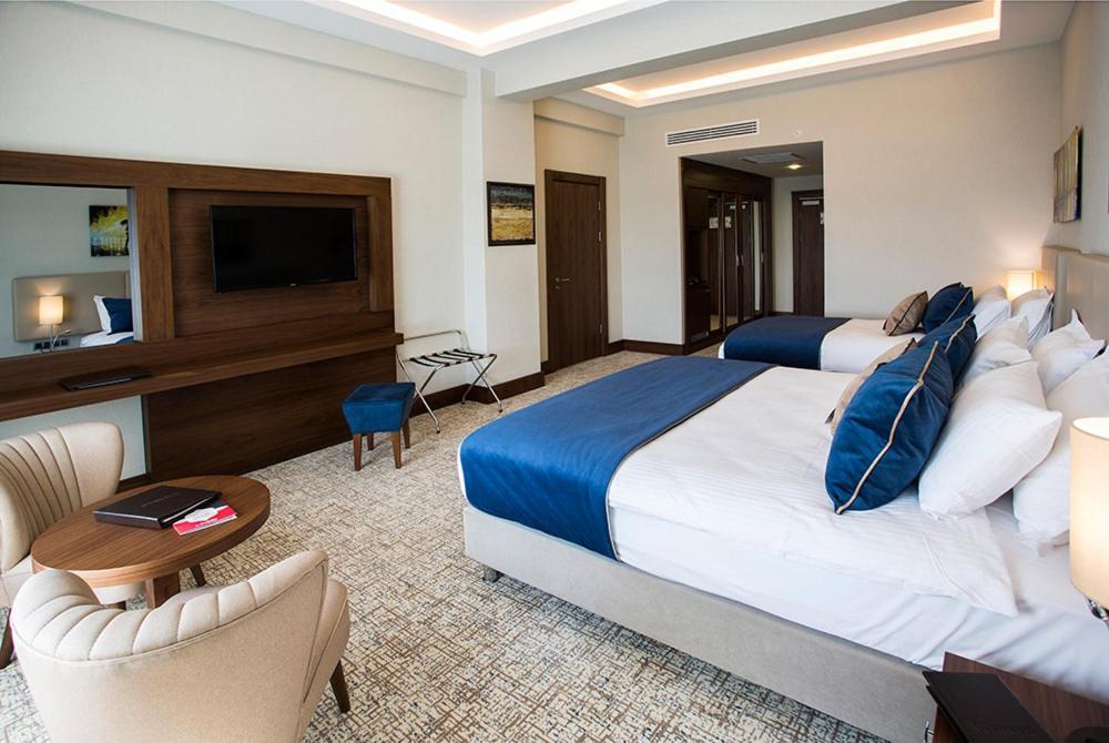 Hotel Ramada By Wyndham Yalova Yalova  Esterno foto