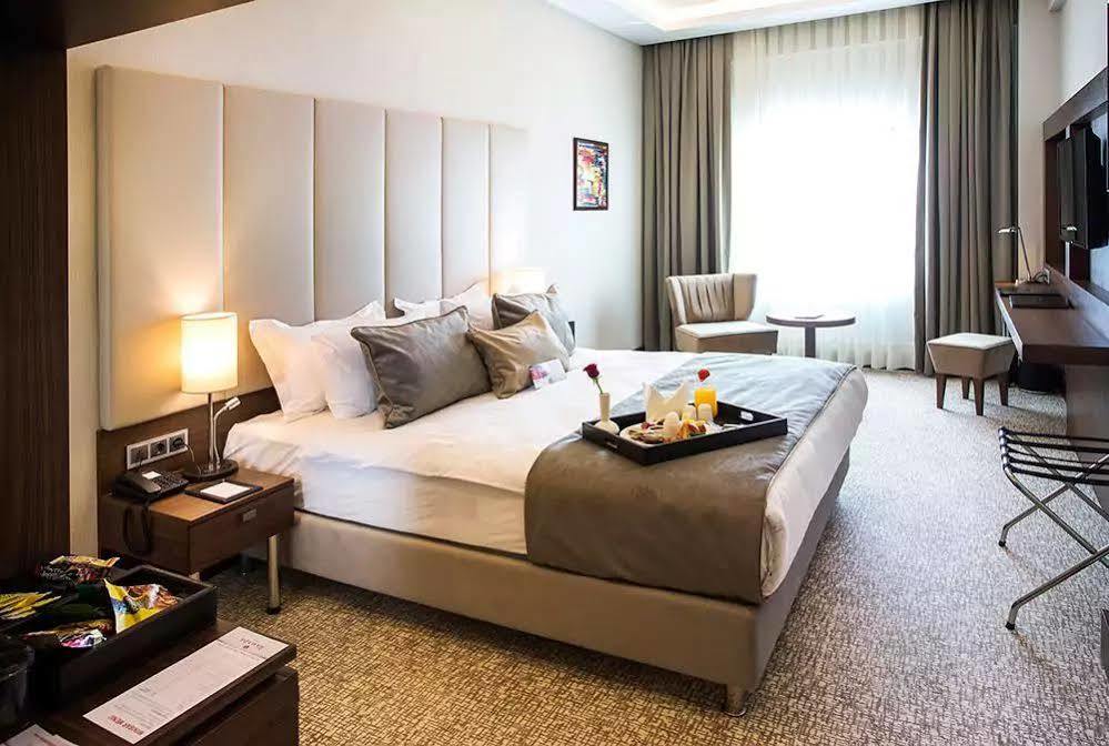 Hotel Ramada By Wyndham Yalova Yalova  Esterno foto